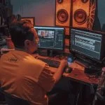 video editing karke paise kaise kamaye और best video editing software के बारे में बताया है साथ ही best video editing apps के बारे में भी बताया है